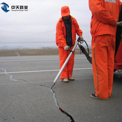 การบำรุงรักษาถนนแอสฟัลต์ 160 องศา Hot Tar Road Repair Sealant เพื่อซ่อมแซมถนน