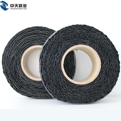 การซ่อมแซมรอยแตกแบบรวดเร็ว Bituminous Flashing Overbanding Tape Asphalt Jointing Tape